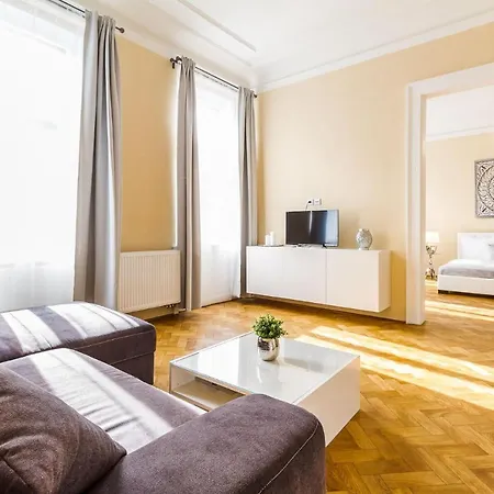Lovely 2bds Near Petrin Tower - P14 *