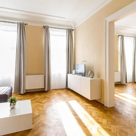 Lovely 2bds Near Petrin Tower - P14 *
