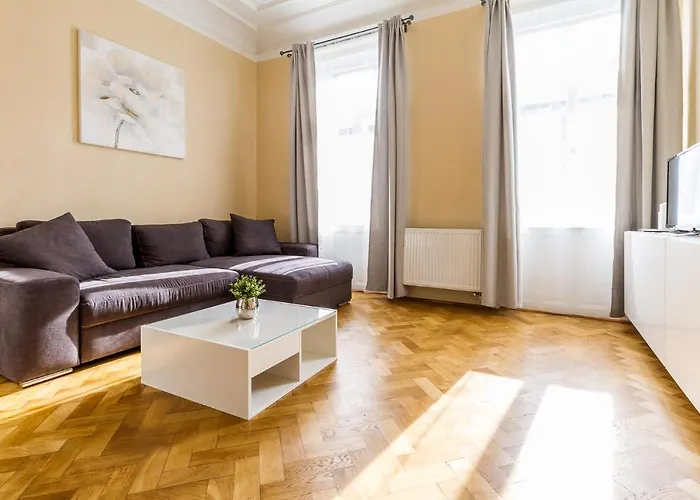 Lovely 2bds Near Petrin Tower - P14 Appartamento Praga