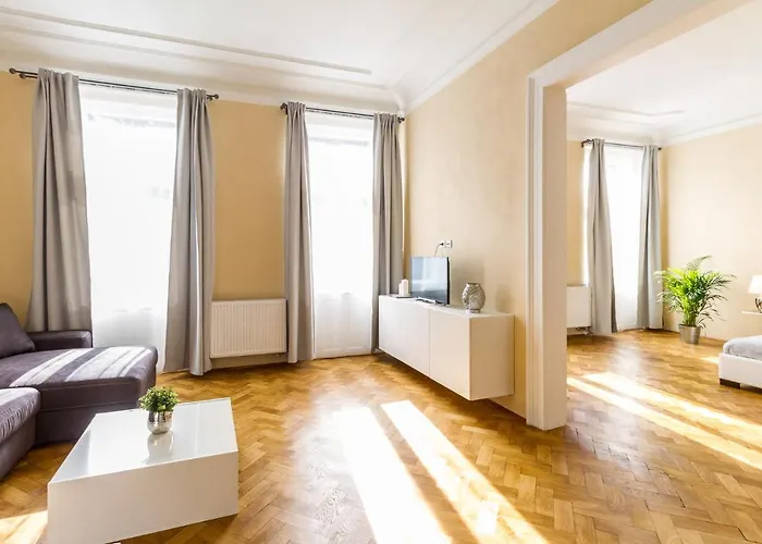 Lovely 2bds Near Petrin Tower - P14 *