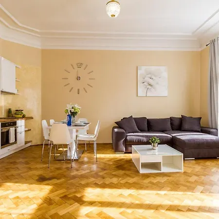 Appartamento Lovely 2bds Near Petrin Tower - P14